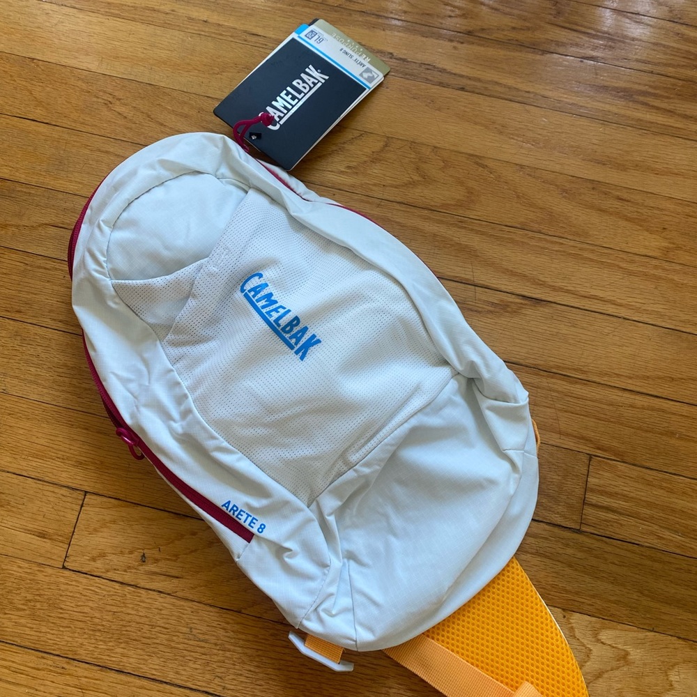 Camelback arete sling 8 nwt